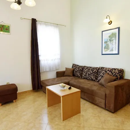 Bright Flat With Shared Pool In Tar * Tar-Vabriga